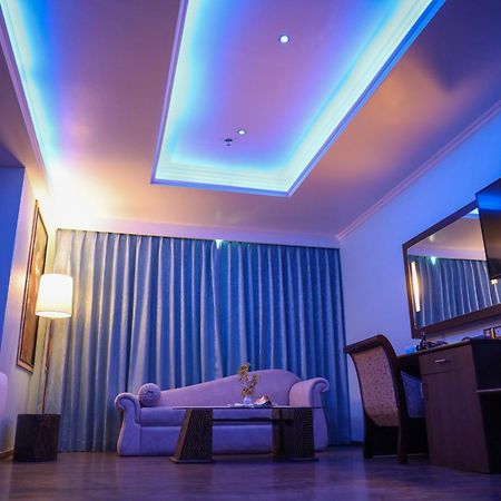 The Quilon Beach Hotel And Convention Center Kollam Bagian luar foto